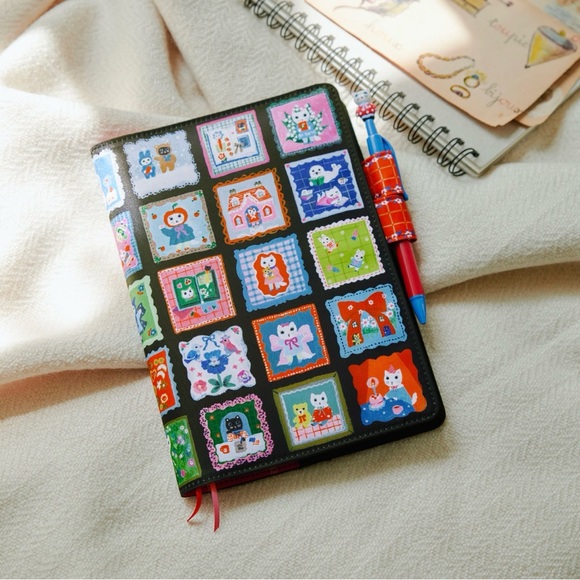 Hobonichi Other - Yumi Kitagishi White Cat’s Daily Life
A5 Cousin Size
